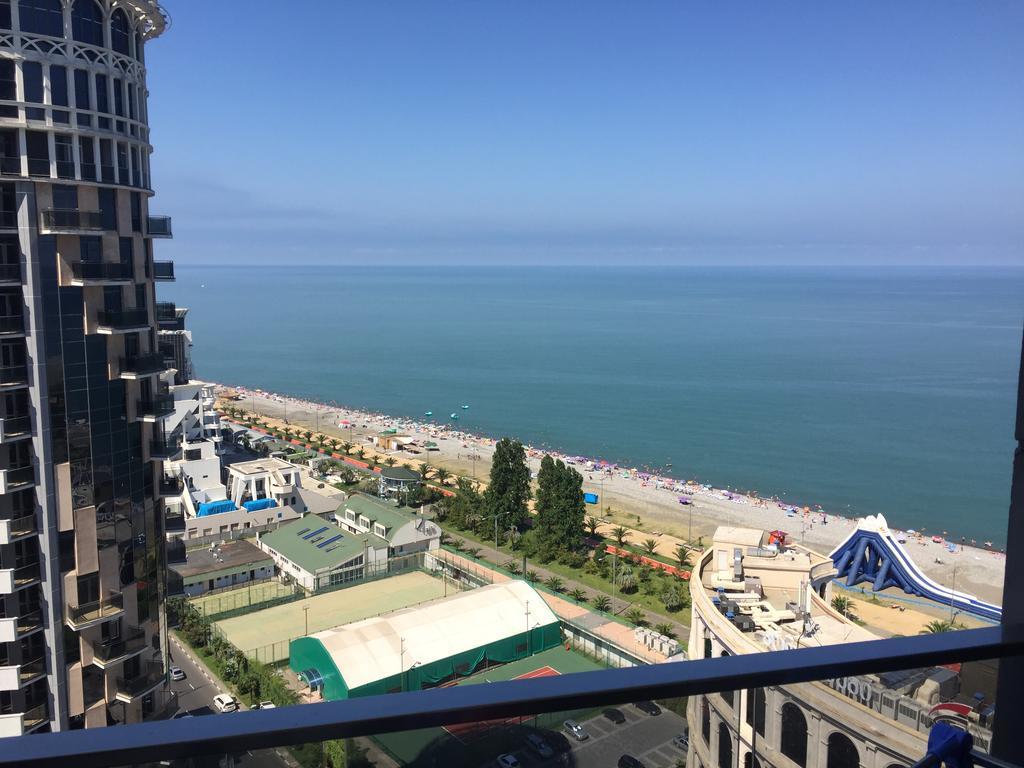 Sea Towers 2 Room Apartment Batumi Exterior photo