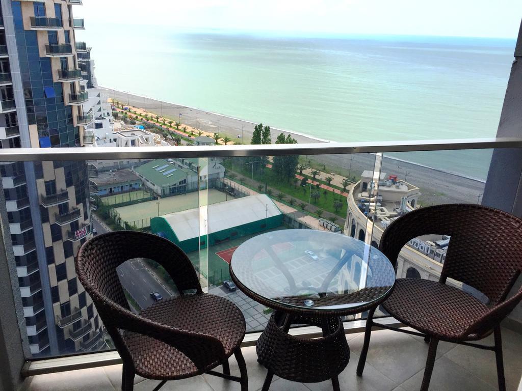 Sea Towers 2 Room Apartment Batumi Exterior photo